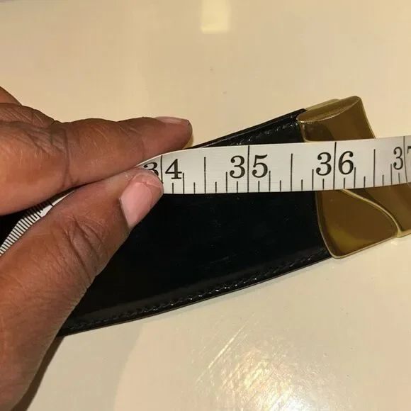 Gianni Versace Size S/M Italian PatentLeather Black Belt Chunky Gold Hardwear